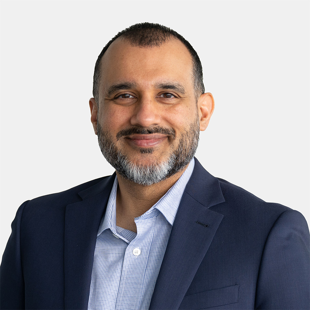 Headshot of Paul Bhangu